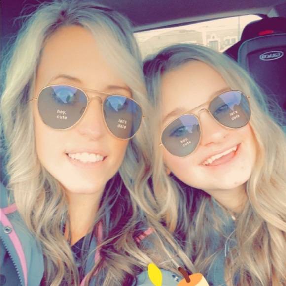 Meet your Posher, April ⭐️ - Picture 4 of 16